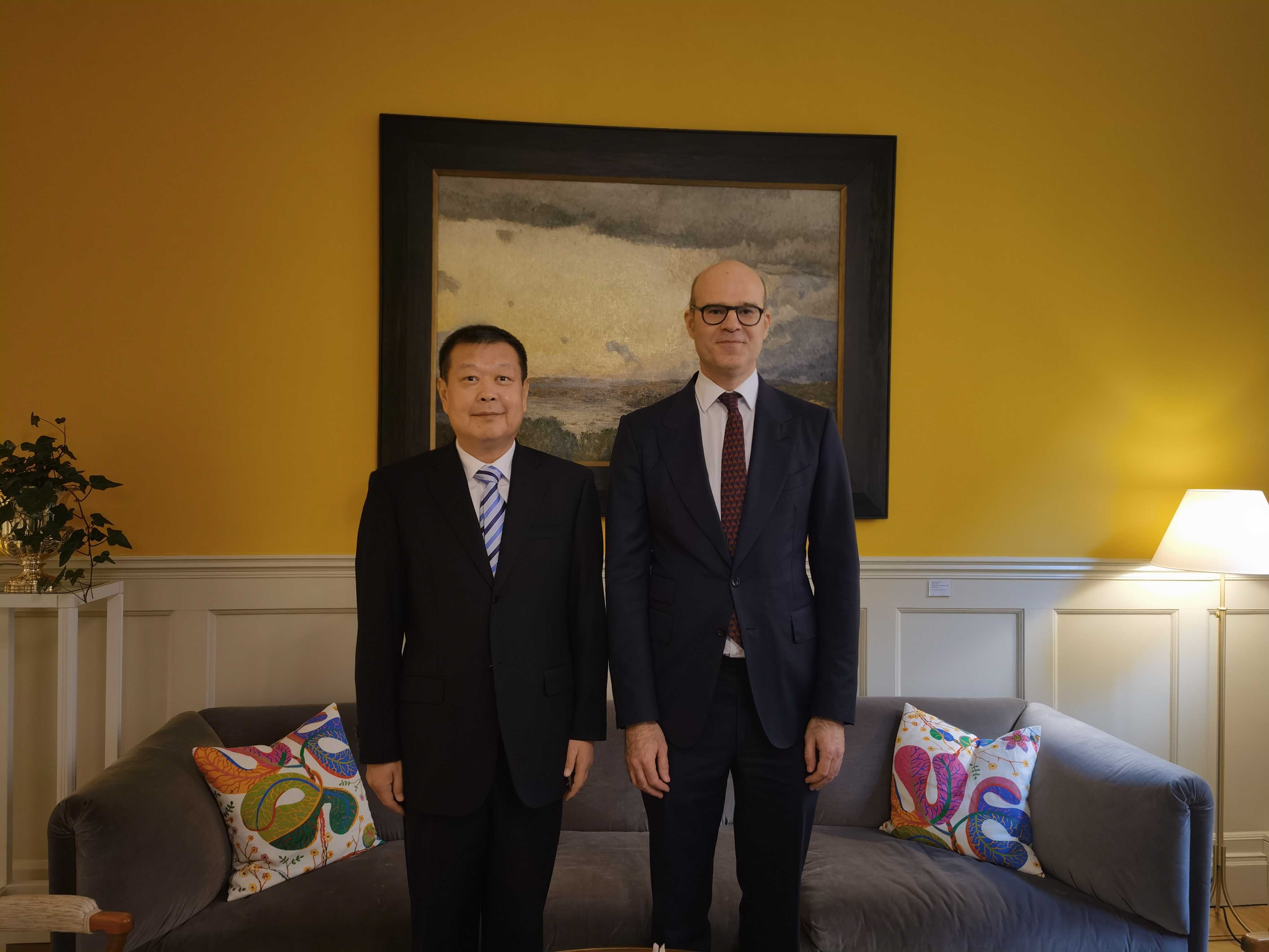20260325周立民大使会见瑞典外交部亚太司司长沃尔文.jpg